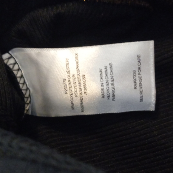 Almost Famous Crop tops long sleeve Size L Color Black - Picture 5 of 5